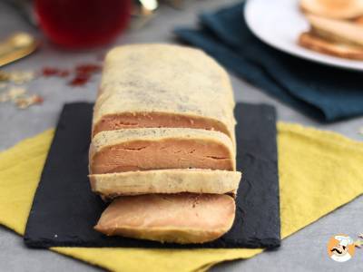 Jak w prosty sposób przygotować foie gras gotowane w soli na święta? Wszystko wyjaśniamy tutaj!