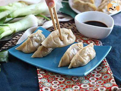 Przepis Gyozas z kurczakiem, marchewką i pieczarkami