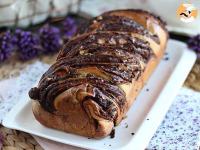 Przepis Babka brioche z czekoladą i orzechami laskowymi