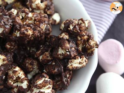 Przepis Czekoladowy popcorn i pianki marshmallow