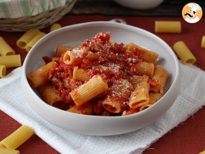 Przepis Pasta all'amatriciana, tradycyjny przepis wyjaśniony krok po kroku