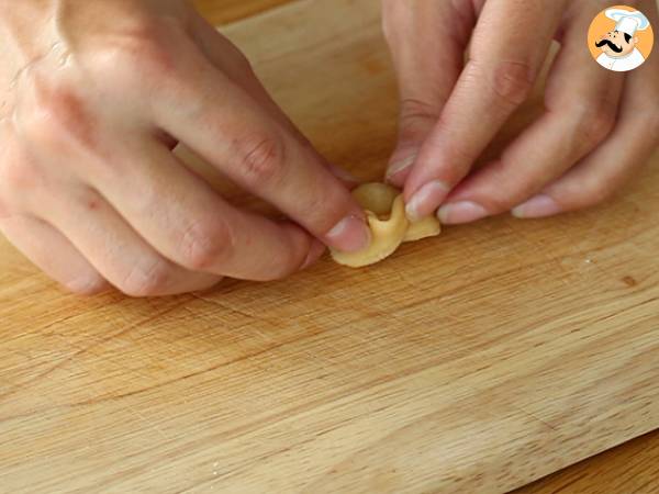 Tortellini z parmezanem, szynką i bazylią - Przygotowanie krok 7