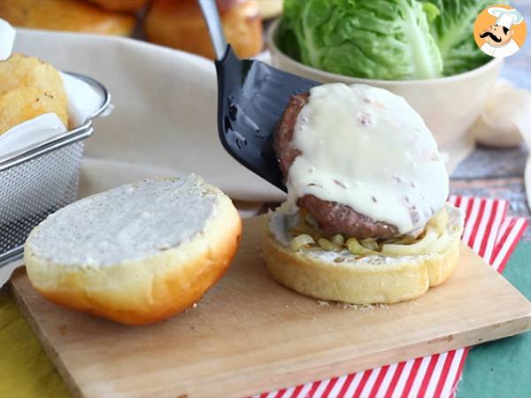 Burger z serem raclette - Przygotowanie krok 5