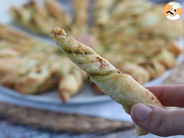 Ciasto francuskie z pesto - przepis na chrupiące słońce - Przygotowanie krok 5