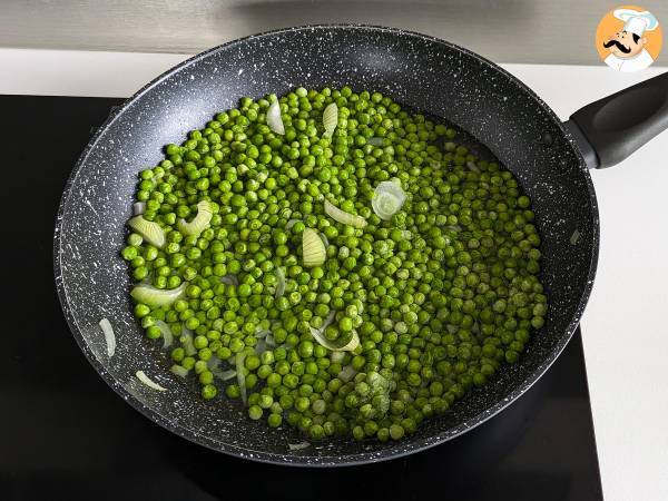 Klopsiki z groszkiem i fetą w frytkownicy powietrznej: smaczne i szybkie w przygotowaniu! - Przygotowanie krok 2