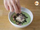 Smoothie bowl kiwi mięta pędy szpinaku - Przygotowanie krok 3