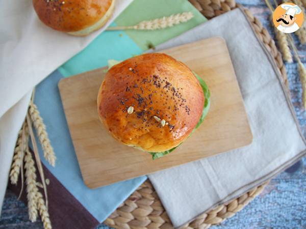 Burger włoski: sos pesto, suszone pomidory, mozzarella - zdjęcie 4