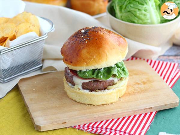 Burger z serem raclette