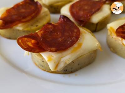 Crostini z polenty z serem scamorza i pepperoni