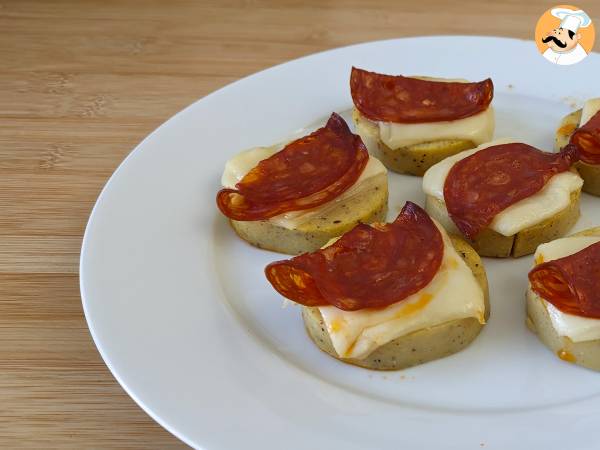 Crostini z polenty z serem scamorza i pikantnym salami - zdjęcie 3