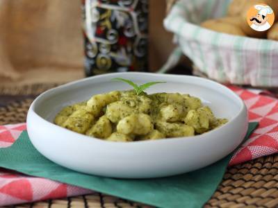 Domowe gnocchi ziemniaczane z pesto