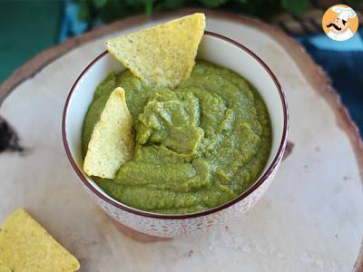 Guacamole z groszku i limonki