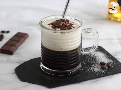 Irish Coffee (kawa z whisky i bitą śmietaną) - zdjęcie 4