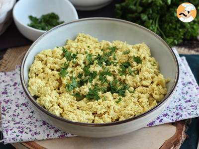 Jajecznica z tofu, która zastąpi jajecznicę!