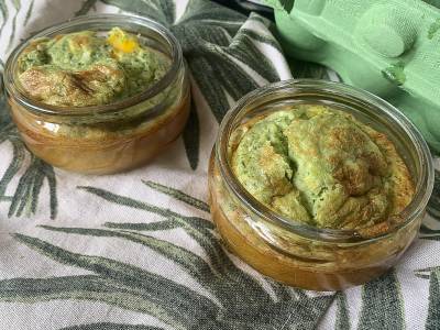 Jajka w kokilkach z pesto - zdjęcie 3