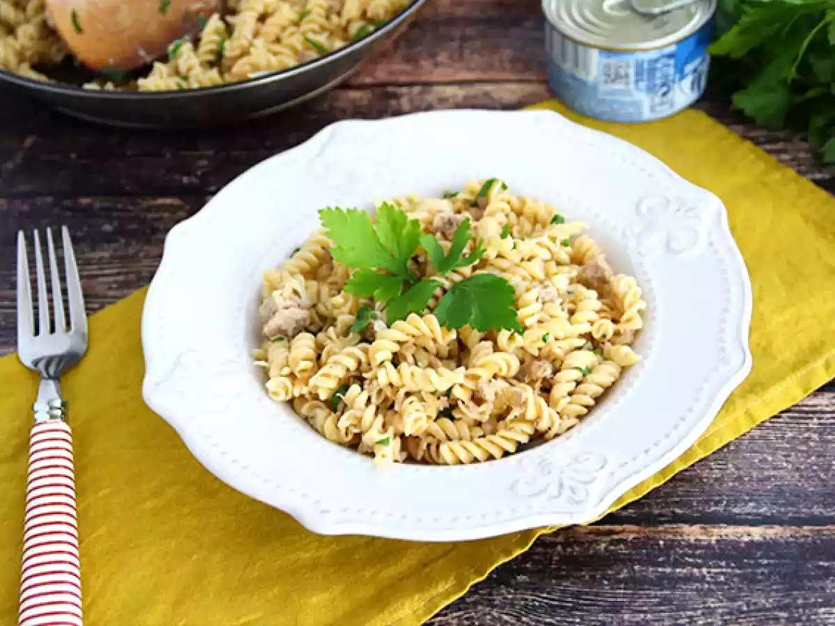 Łatwy makaron z tuńczykiem