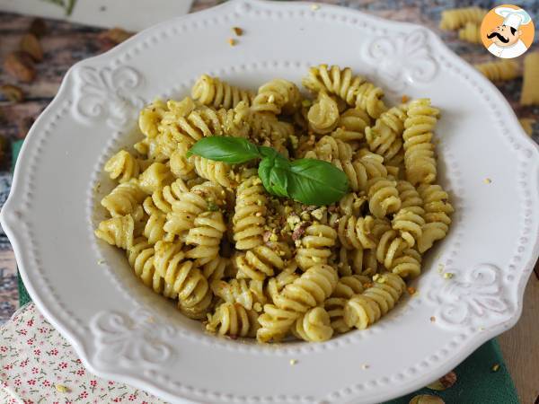 Makaron z pesto pistacjowym - smaczny i łatwy przepis do przygotowania - zdjęcie 3