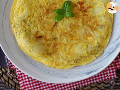 Omlet cebulowy, smaczny i łatwy w przygotowaniu przepis - zdjęcie 4