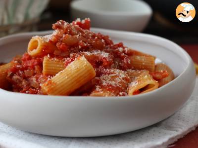 Pasta all'amatriciana, tradycyjny przepis wyjaśniony krok po kroku - zdjęcie 2