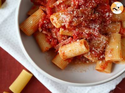 Pasta all'amatriciana, tradycyjny przepis wyjaśniony krok po kroku - zdjęcie 4