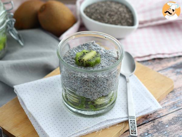 Pudding z nasion chia z kiwi