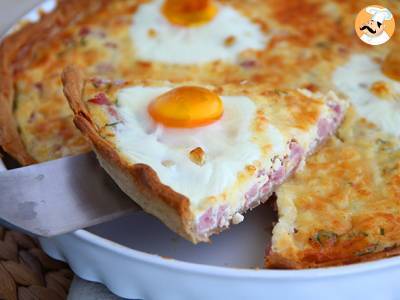 Quiche z jajkiem i szynką