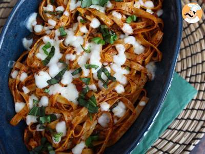 Tagliatelle al forno - przepis na wykorzystanie resztek makaronu, który zapobiega marnotrawstwu - zdjęcie 4