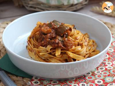 Tagliatelle z ragout z cukinii, wegetariańskie pierwsze danie, które wszyscy uwielbiają! - zdjęcie 2