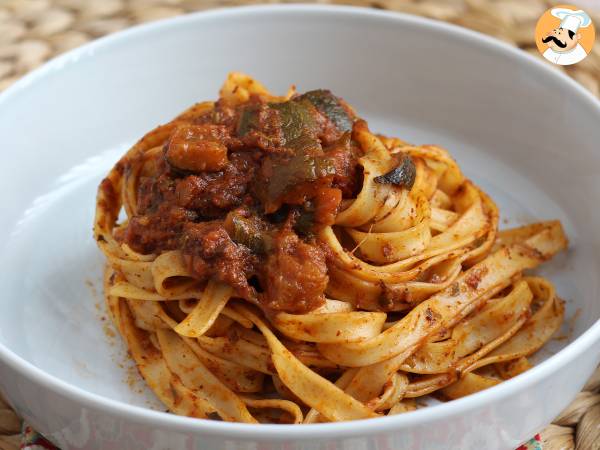 Tagliatelle z ragù z cukinii - wegetariańskie pierwsze danie, które wszyscy uwielbiają! - zdjęcie 4