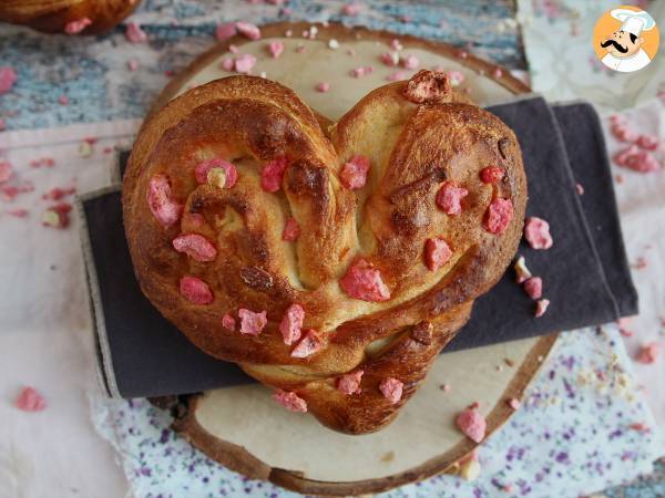 Wyjątkowo miękkie bułeczki brioche w kształcie serca na Walentynki - zdjęcie 3