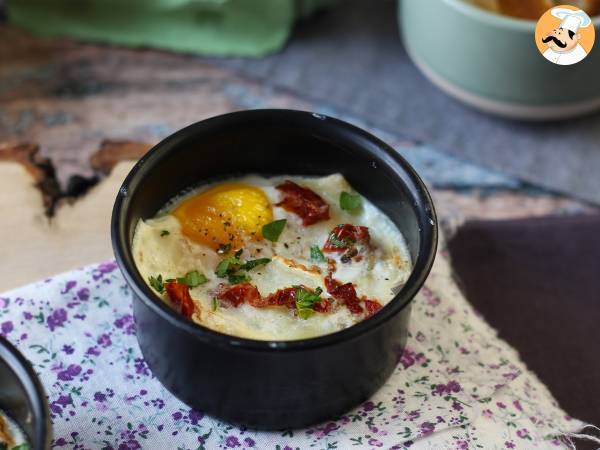 Zapiekanka jajeczna z kozim serem i suszonymi pomidorami w frytkownicy powietrznej! - zdjęcie 6